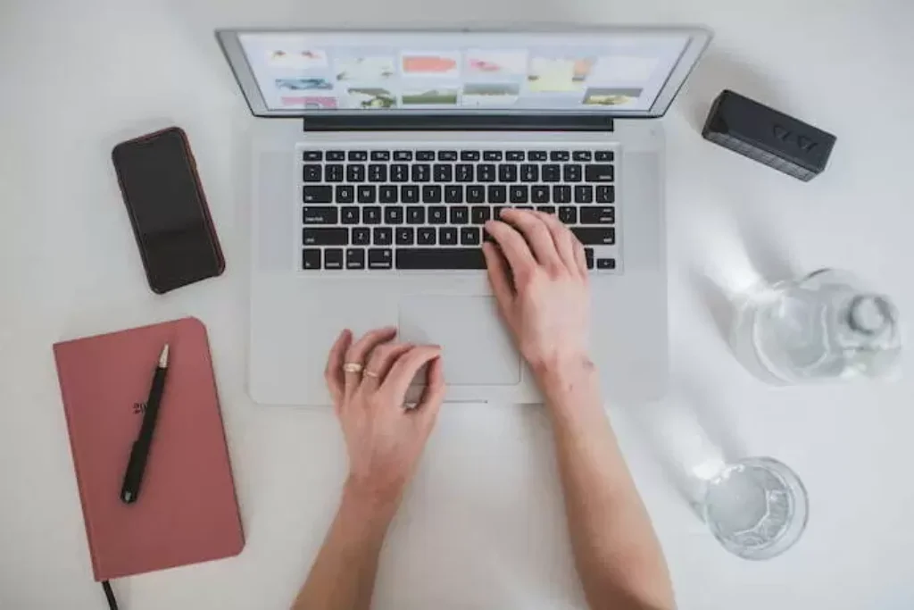 Macboook.